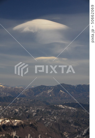 ダブルレンズ雲 50662069