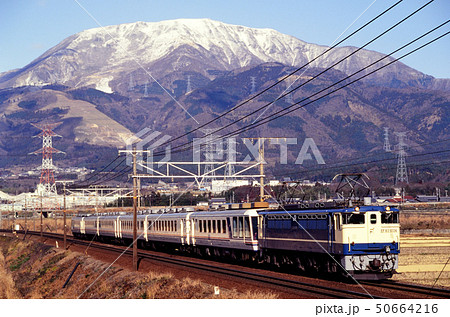 1995年 伊吹山をバックに走るEF651024お座敷客車やすらぎ団臨 1995年 伊吹山をバックに走るEF651024お座敷客車やすらぎ団臨 50664216