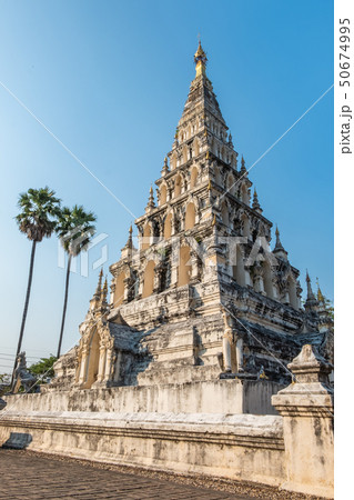 square shape pagoda 50674995