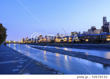 京都・春・鴨川の夜景 50678530