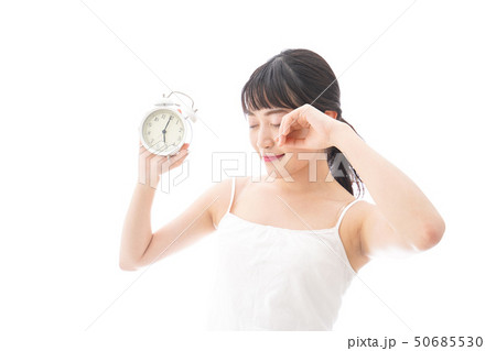早起きをする若い女性 早起きをする若い女性 50685530