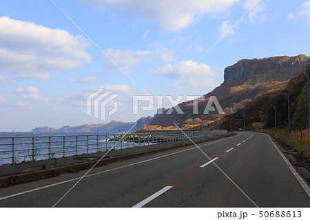 北海道 積丹 国道229号線から見る神威岬 北海道 積丹 国道229号線から見る神威岬 50688613