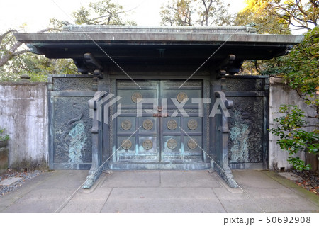 増上寺　徳川将軍家墓所 鋳抜門 50692908