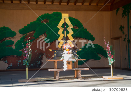 能舞台の正月飾り 50709623