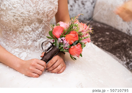 結婚 ブーケ 花嫁 50710795