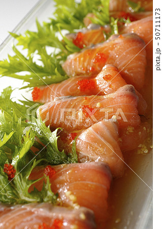 サーモンのカルパッチョ サーモンのカルパッチョ 50711173