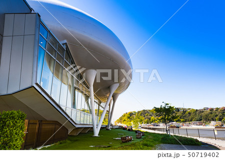 石巻中瀬の石ノ森萬画館と北上川 50719402