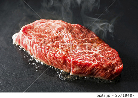 黒毛和牛　モモステーキ 50719487