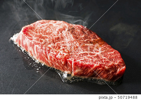 黒毛和牛 モモステーキ 黒毛和牛 モモステーキ 50719488