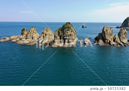 猪崎鼻公園沖の七つ八重の島々空撮 猪崎鼻公園沖の七つ八重の島々空撮 50725382