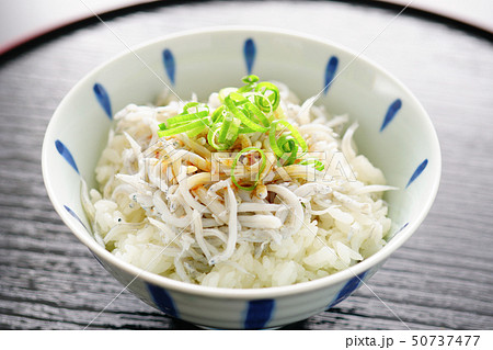 釜揚げしらすのかかったご飯 釜揚げしらすのかかったご飯 50737477