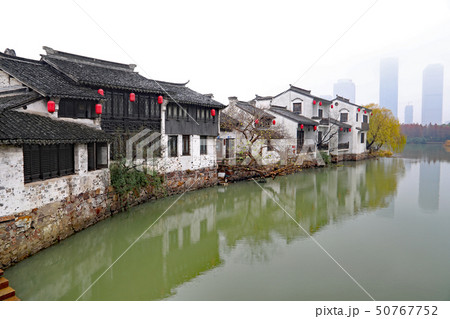 中国の蘇州の世界遺産の京杭大運河(1) 中国の蘇州の世界遺産の京杭大運河(1) 50767752