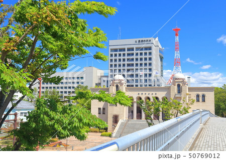 晴天下の豊橋市役所と豊橋市公会堂 晴天下の豊橋市役所と豊橋市公会堂 50769012