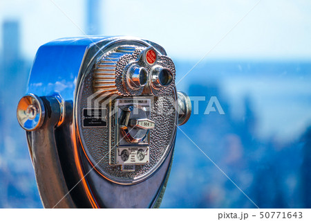 ロックフェラーセンター（トップ・オブ・ザ・ロック）の双眼鏡 50771643