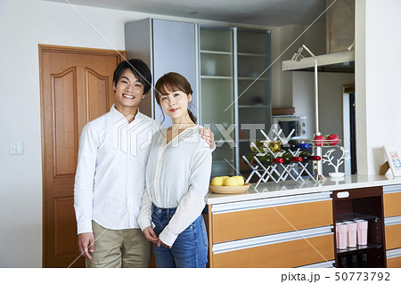 若い女性 若い女性 50773792