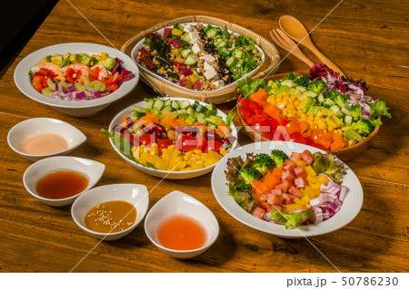 チョップドサラダ Beautiful and colorful chopped salad チョップドサラダ Beautiful and colorful chopped salad 50786230
