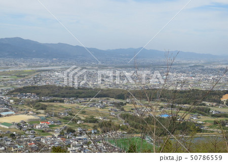 山から見た街の風景 50786559
