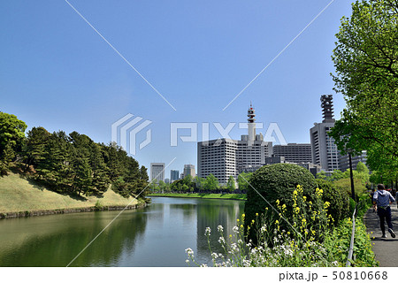 東京 皇居周辺 桜田濠と都市風景 東京 皇居周辺 桜田濠と都市風景 50810668