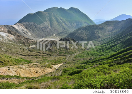 九重連山　三俣山と北千里ヶ浜 50818346