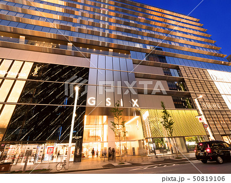 銀座シックスと中央通り 銀座シックスと中央通り 50819106