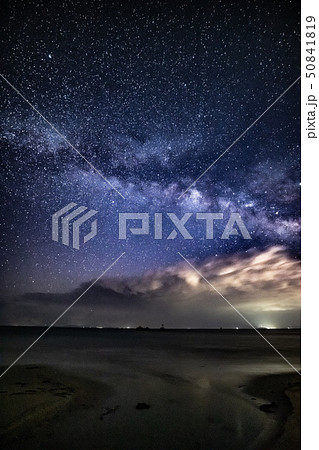 奈多海岸の夜空 50841819