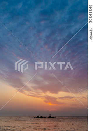 奈多海岸の夜明け 50841846