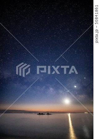 奈多海岸の夜空 50841861