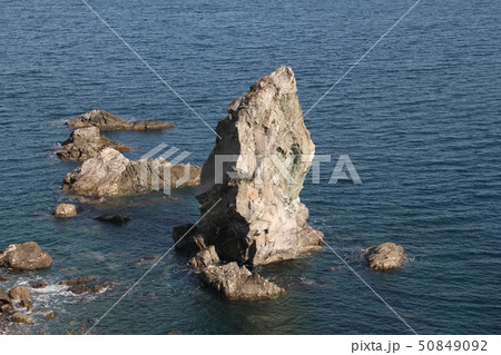 日本最古の島沼島の上立神岩 50849092