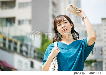 夏 女性 暑い ハンカチ 50851110