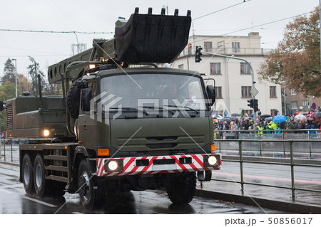 Soldiers are riding universal finishing machine 50856017