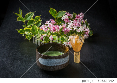 茶道 日本 Deutzia crenata and japanese Matcha 茶道 日本 Deutzia crenata and japanese Matcha 50861342
