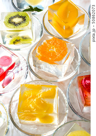 きれいなフルーツゼリー Colorful sweet delicious fruit jelly きれいなフルーツゼリー Colorful sweet delicious fruit jelly 50862073