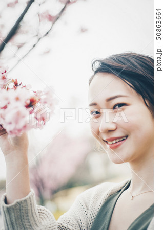 桜　春　女性ポートレート 50863664