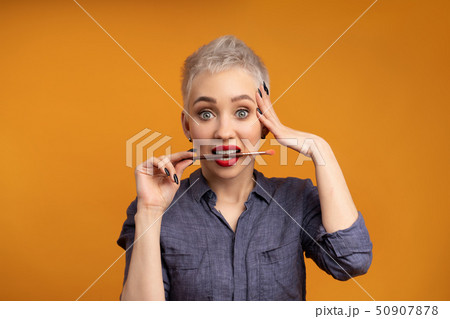 Close up portrait makeup artist. Make up courses. Close up portrait makeup artist. Make up courses. 50907878