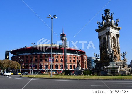 バルセロナ スペイン広場 旧闘牛場の写真素材 バルセロナ スペイン広場 旧闘牛場の写真素材