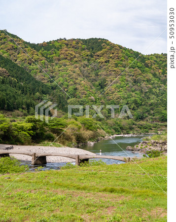 四万十川上岡沈下橋と水流の秘境風景 四万十川上岡沈下橋と水流の秘境風景 50953030