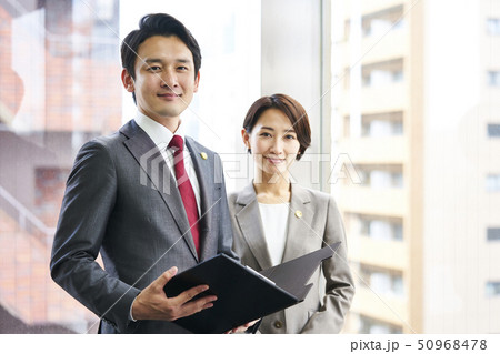 2人の弁護士 50968478