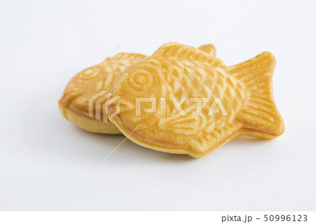 Korean people enjoy to eat various snack in winter time. Popular winter snack foods is hoppang, fish cake and so on. 087 50996123