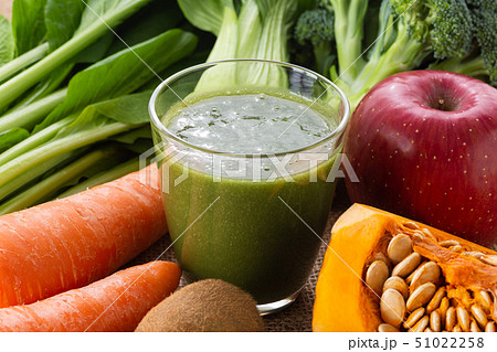 Green smoothie - Stock Photo [51022258] - PIXTA