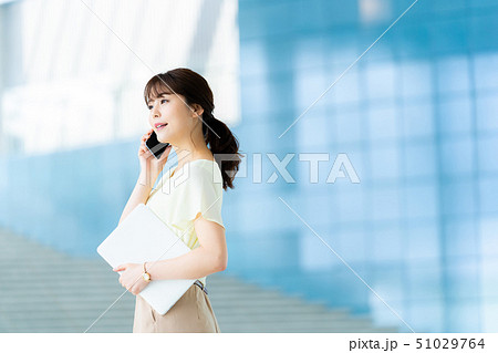 女性社員 ビジネスウーマン ビジネスイメージ 働く女性 女性社員 ビジネスウーマン ビジネスイメージ 働く女性 51029764