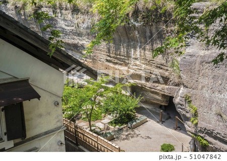 円覚寺塔頭　龍隠庵の切岸（鎌倉市山ノ内） 51047842