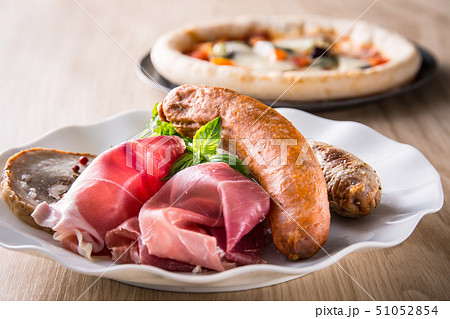 イタリアン イタリアン 51052854