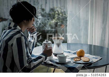 男性 ライフスタイル コーヒー 男性 ライフスタイル コーヒー 51054263