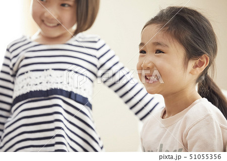 笑顔の子供たち 51055356