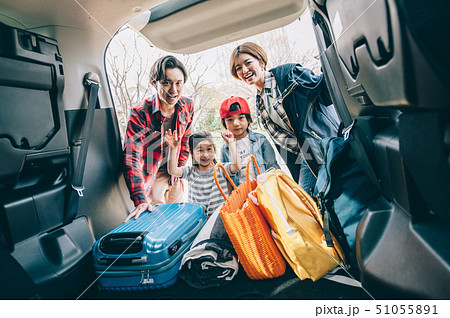 家族　車　キャンプ 51055891