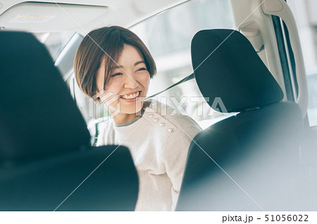 女性 車 ドライブ 女性 車 ドライブ 51056022