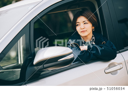 女性 車 ドライブ 女性 車 ドライブ 51056034