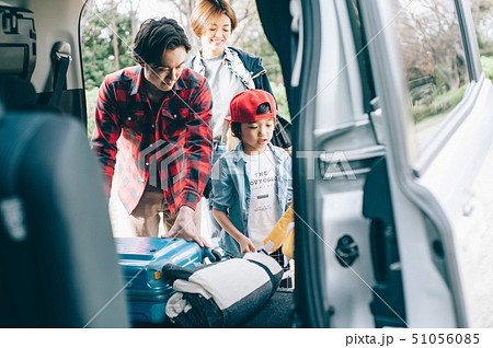 家族　車　キャンプ 51056085