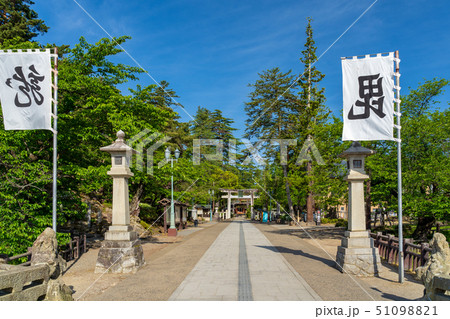初夏の上杉神社　山形米沢 51098821