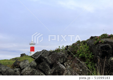 北海道　利尻島　沓形岬灯台 51099183